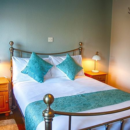 The Red Lion Inn Голмфірт Екстер'єр фото